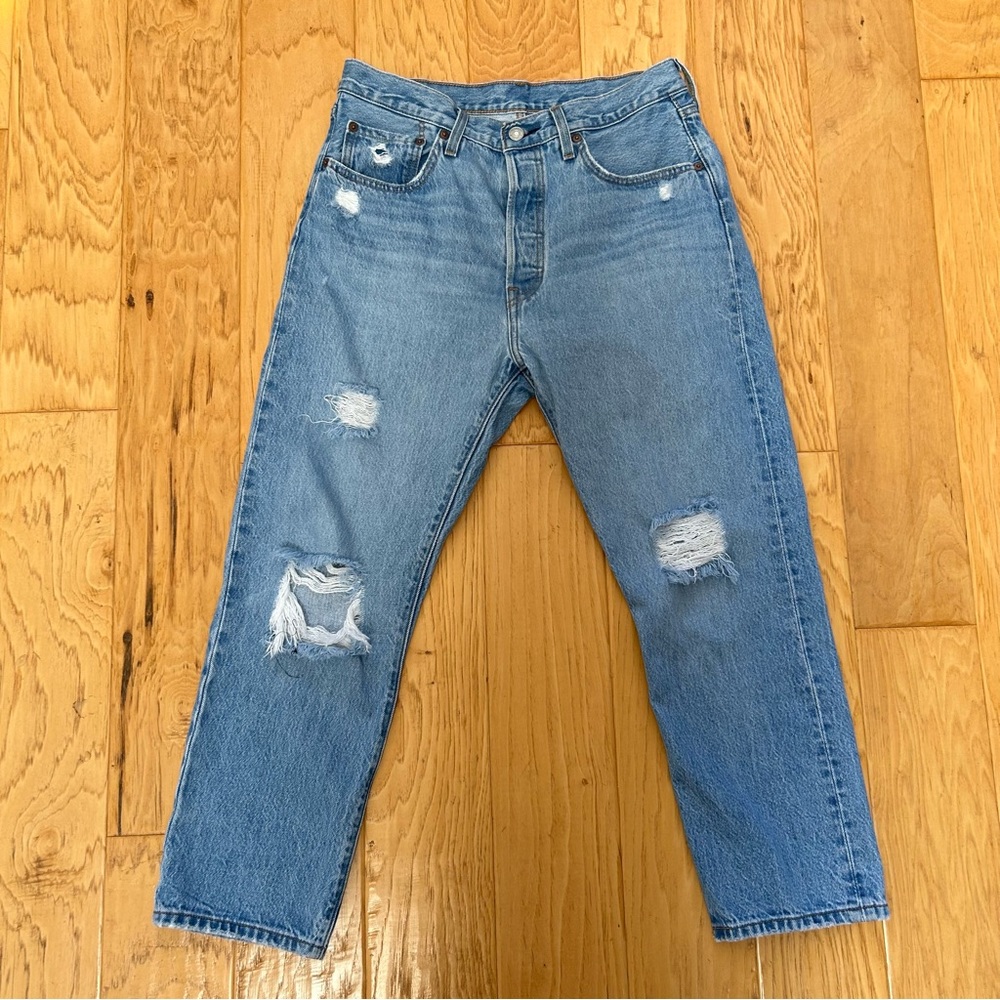 Levi’s 501 Light Wash Blue Denim Jeans 30 x 26” Button Fly Distressed Cropped